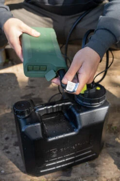 RidgeMonkey Outdoor Power Shower (Full Kit) (RM507) 8 RidgeMonkey Outdoor Power Shower (Full Kit) (RM507) -Outdoor Camping k2b580bc4c563bc55cf211e74fe44601c